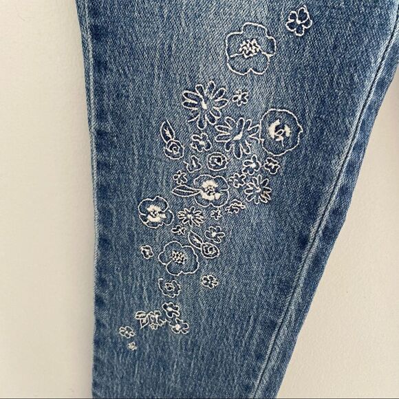 Cat & Jack Girls’ Skinny Girlfriend Jeans Embroidered Distressed - Picture 4 of 5